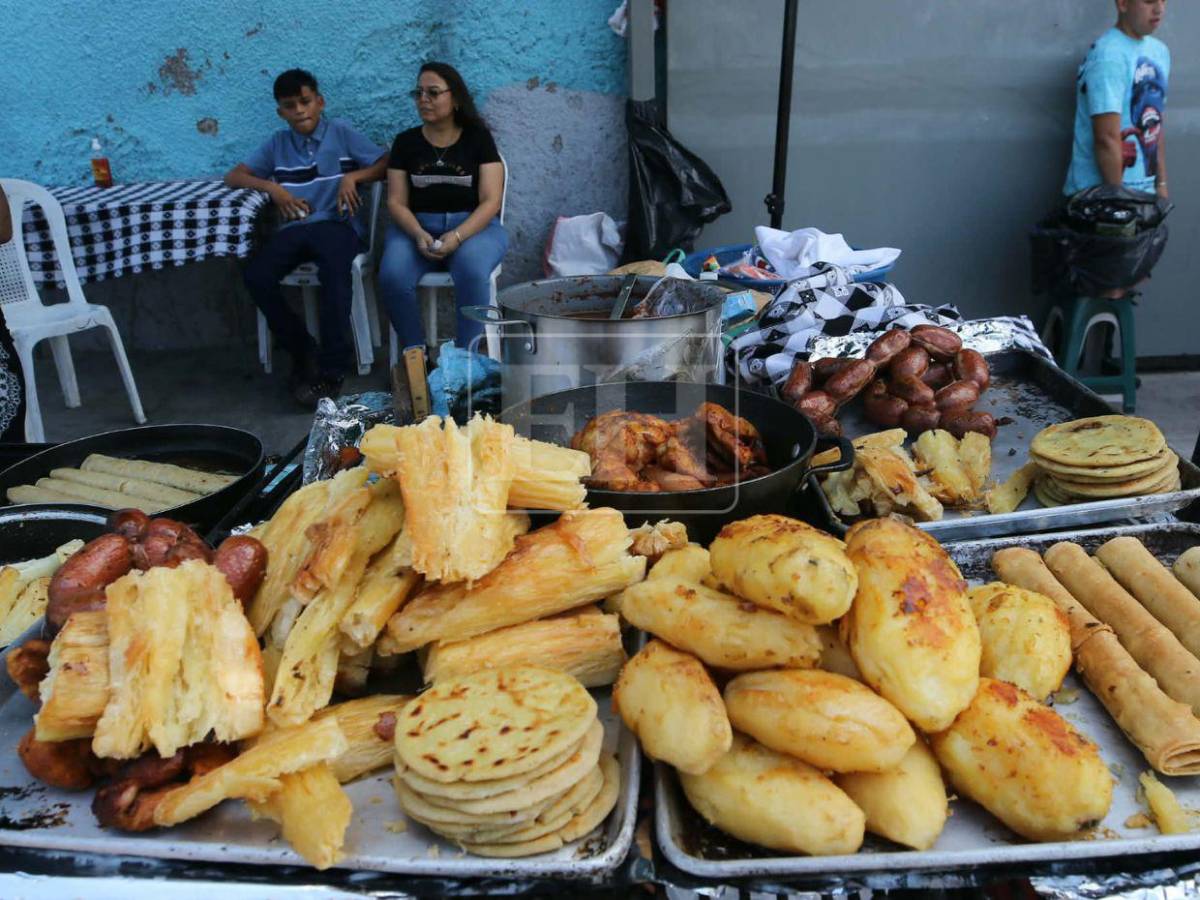 Pancartas, máscaras y emotivas imágenes: las curiosidades de la final Motagua-Marathón