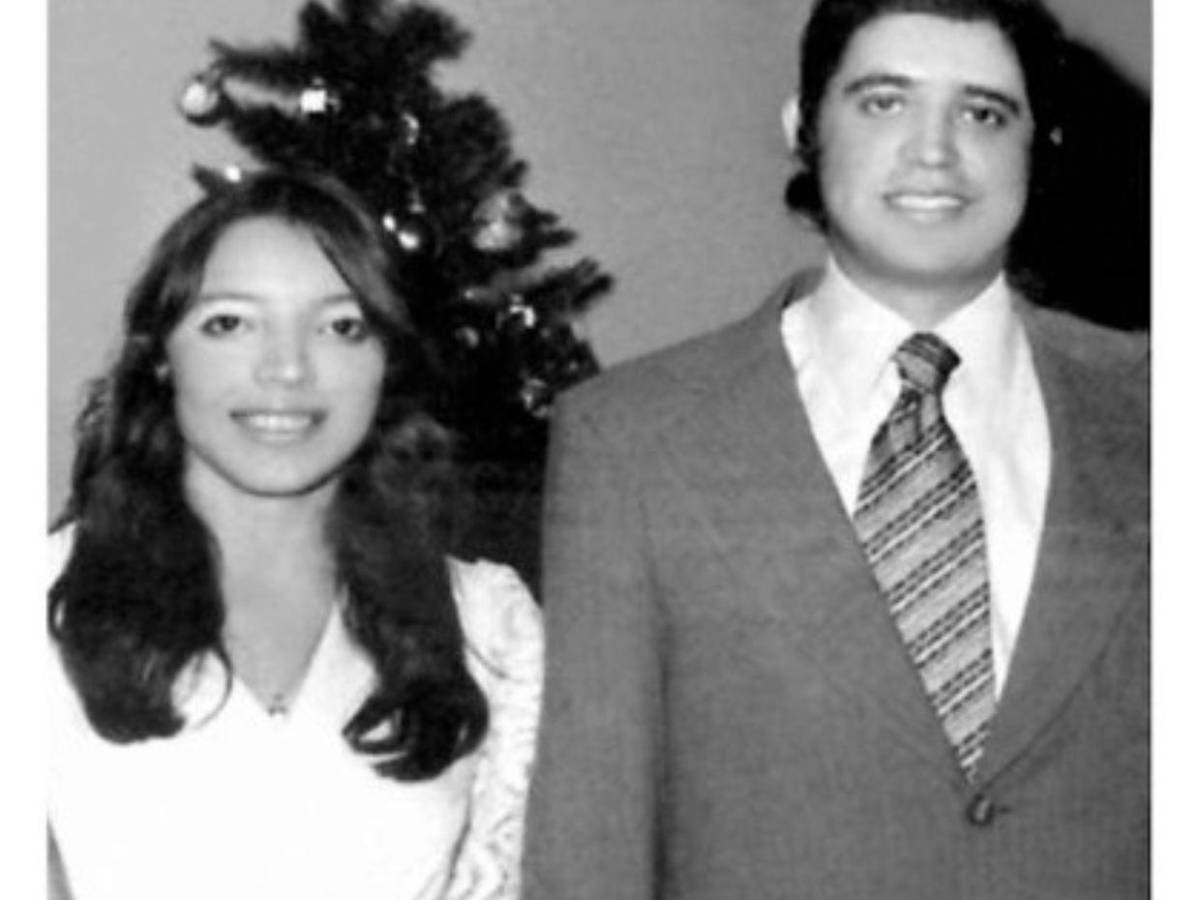 Fotos de los primeros años de matrimonio entre Xiomara Castro y ‘Mel’ Zelaya Fotos de los primeros años de matrimonio entre Xiomara Castro y ‘Mel’ Zelaya