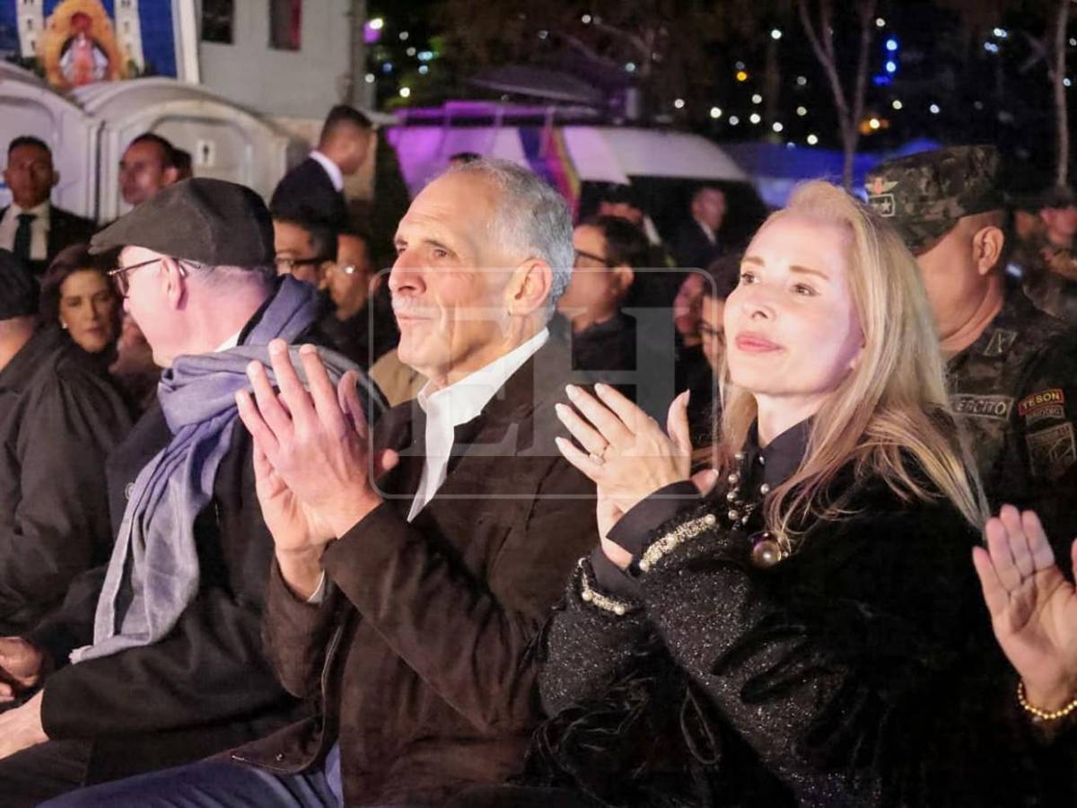 El presidente Nasry Asfura participa en la tradicional alborada a la Virgen de Suyapa