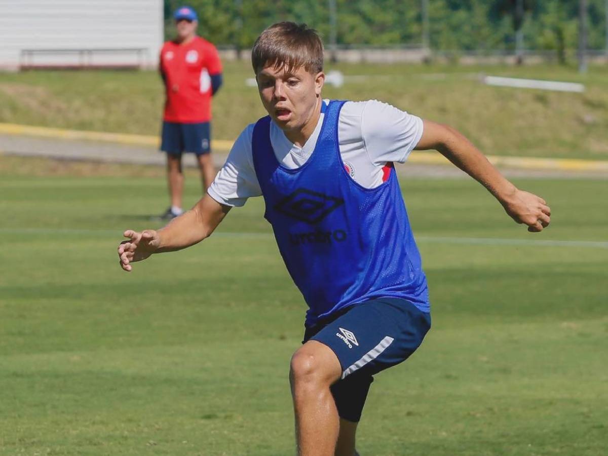 Fichajes: Legionario queda sin equipo, Olimpia perderá a dos extranjeros y volante a Motagua