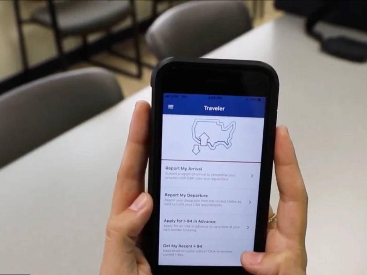 ¿Qué es el CBP One, la aplicación  que Trump ordenó cerrar?