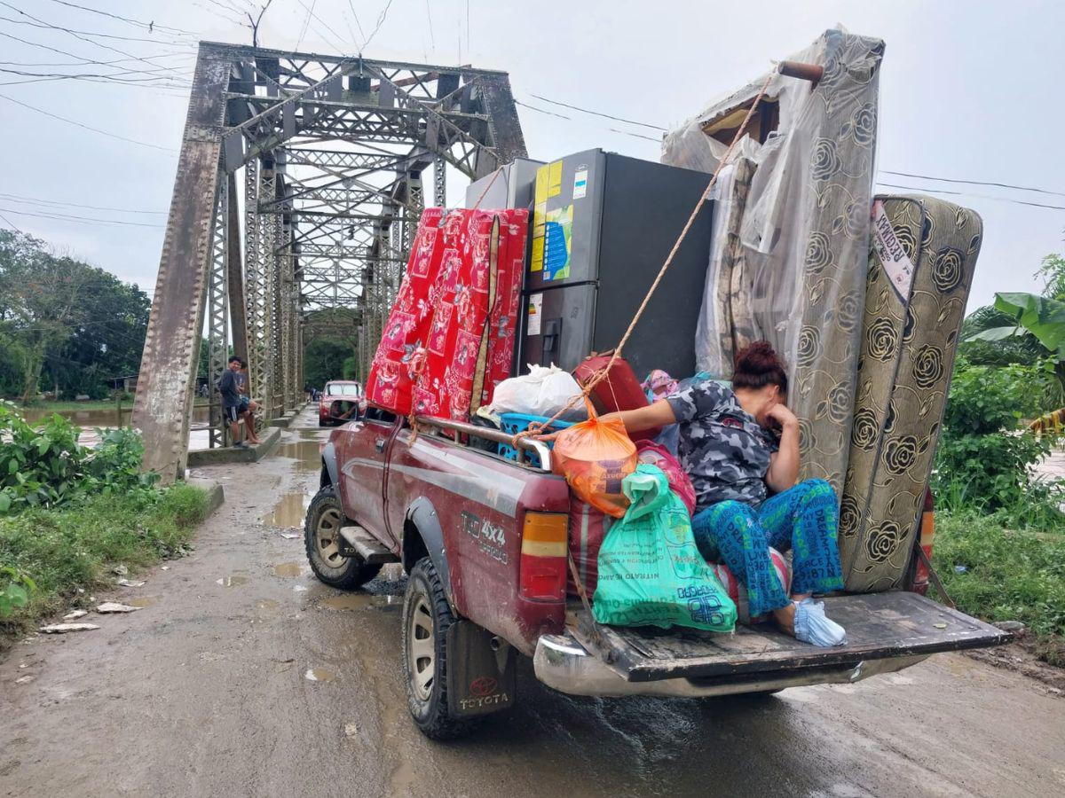 Sufrimiento, dolor e impotencia: imágenes del paso de la tormenta Sara en Honduras
