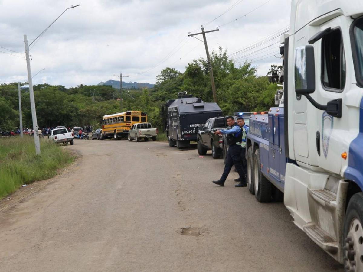 Sin paso a Mateo y Lepaterique, pobladores protestan por mal estado de la carretera