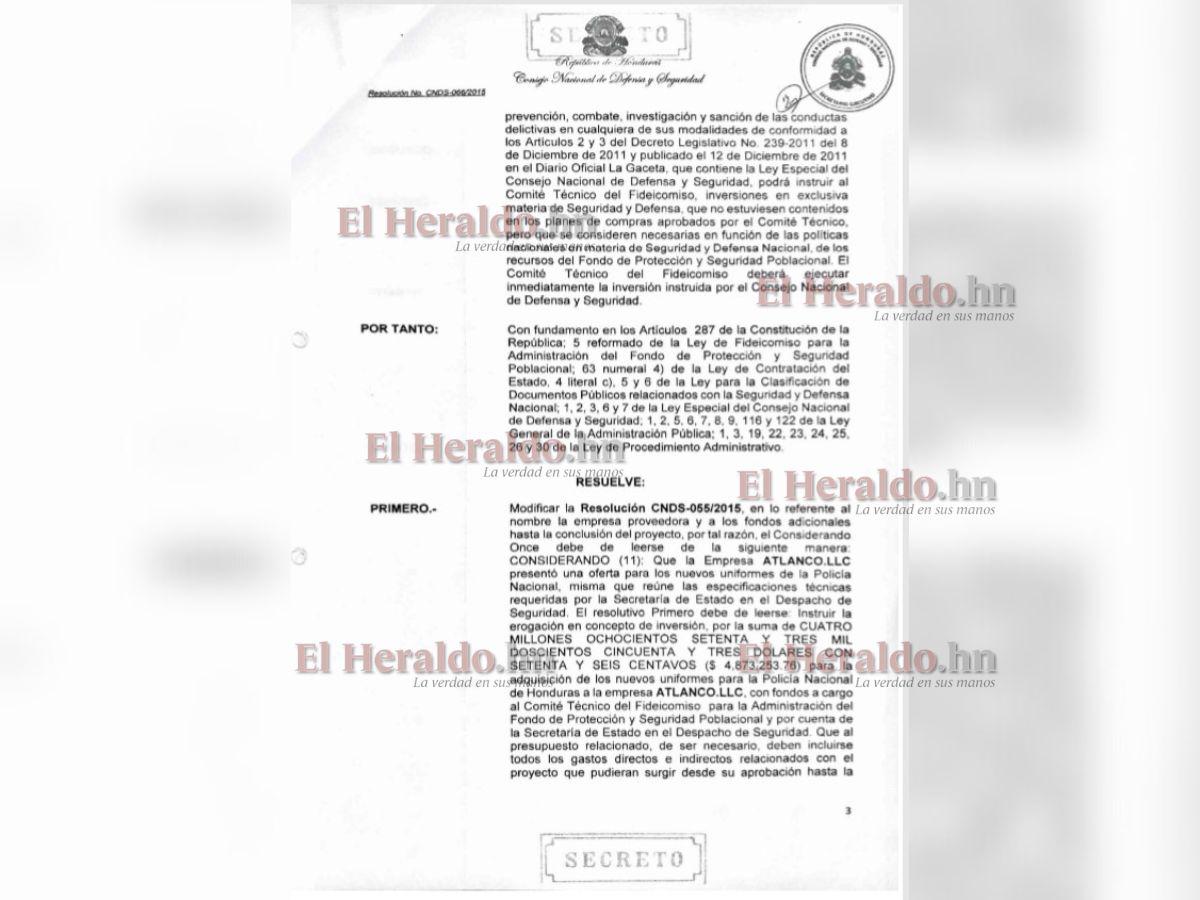 $!Resolución 066-2015 de fecha 6 de julio de 2015 donde el Consejo de Defensa y Seguridad le quita el contrato de los uniformes policiales a la empresa Táctical Products Group y se lo entrega a la compañía Atlanco LLC.