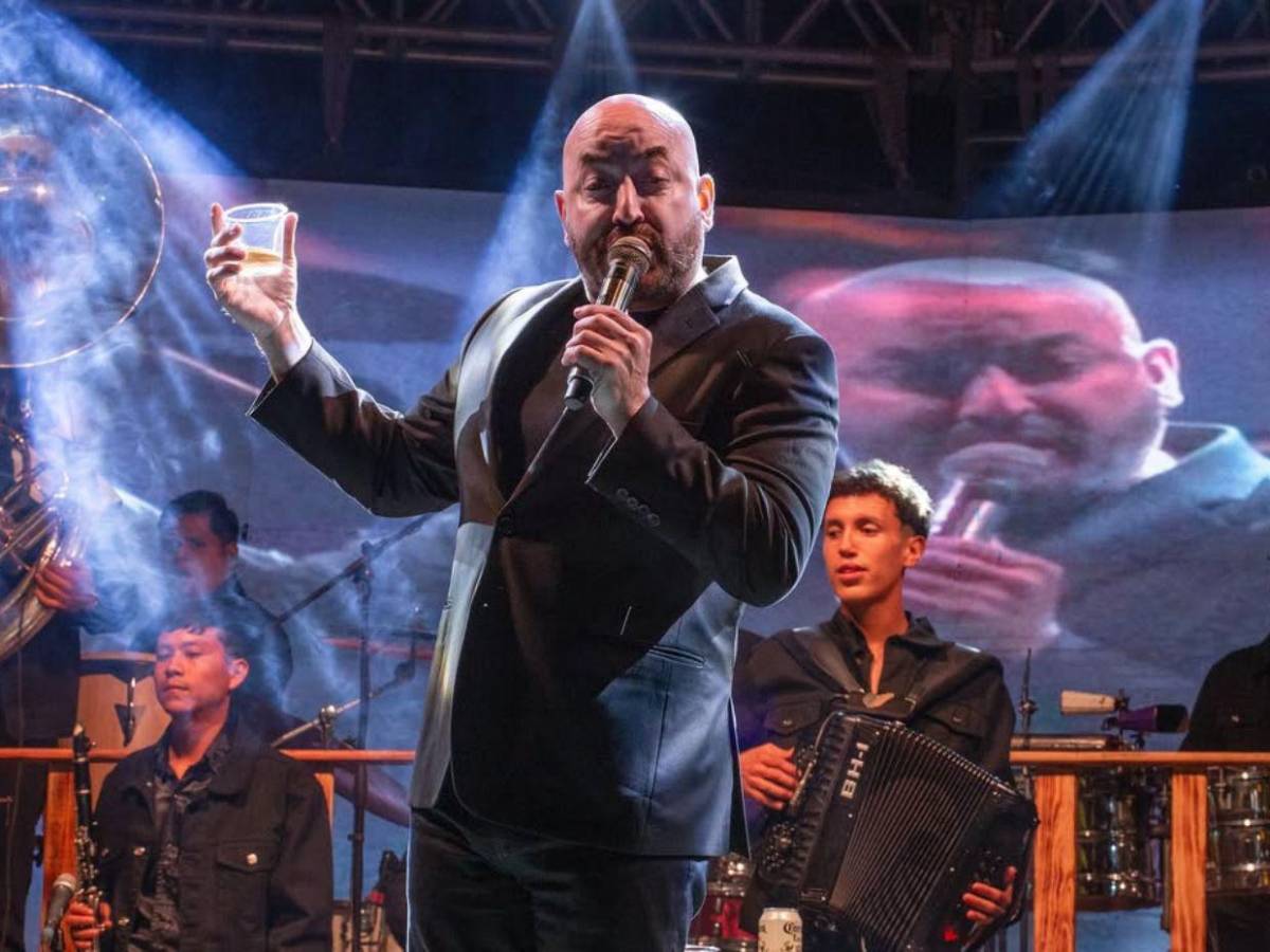 Lupillo Rivera revela problema auditivo: no escucho bien cuando mis hijos me hablan