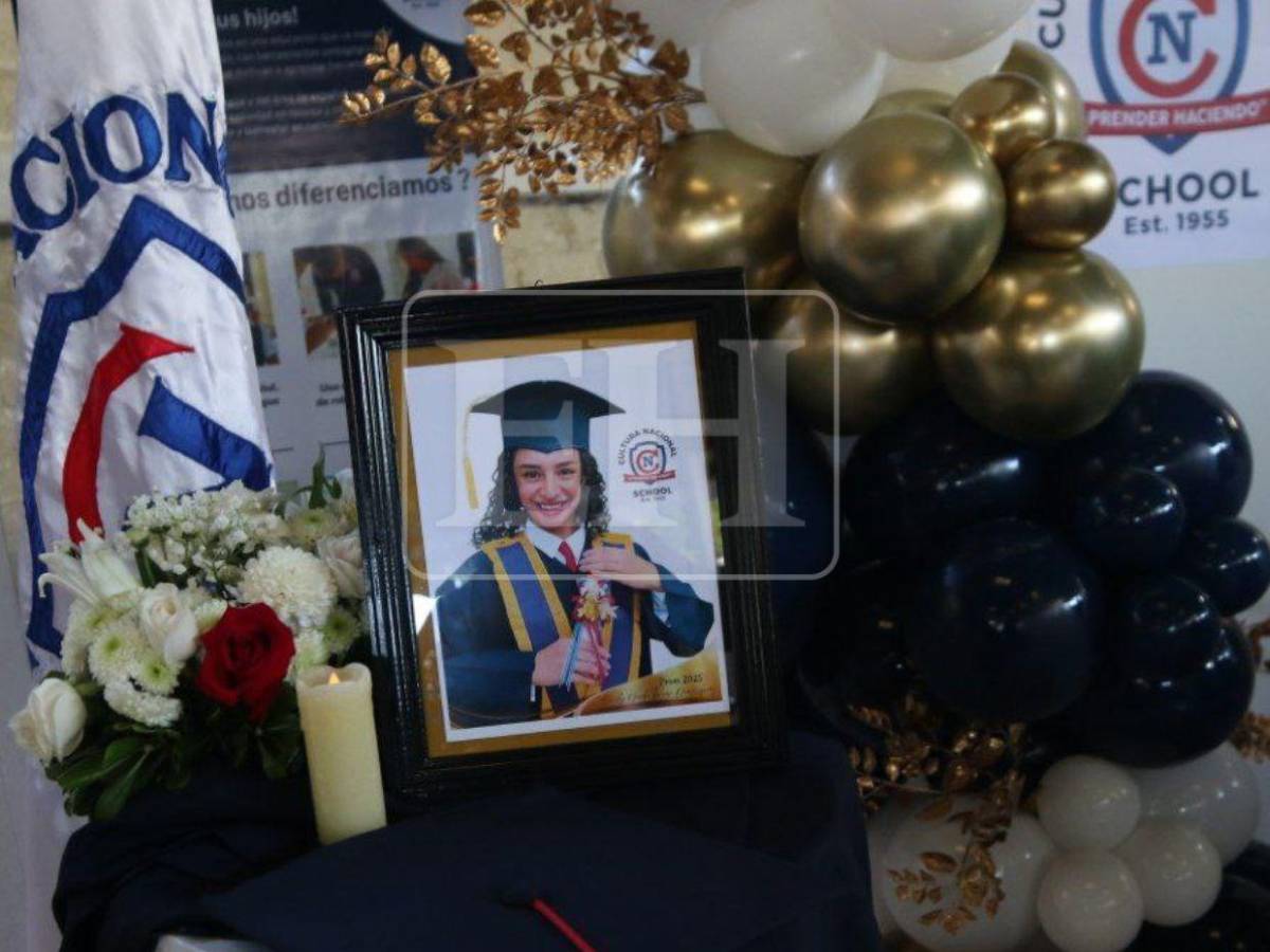 Nos puede más el orgullo que el dolor: padres honran a Emily en su graduación