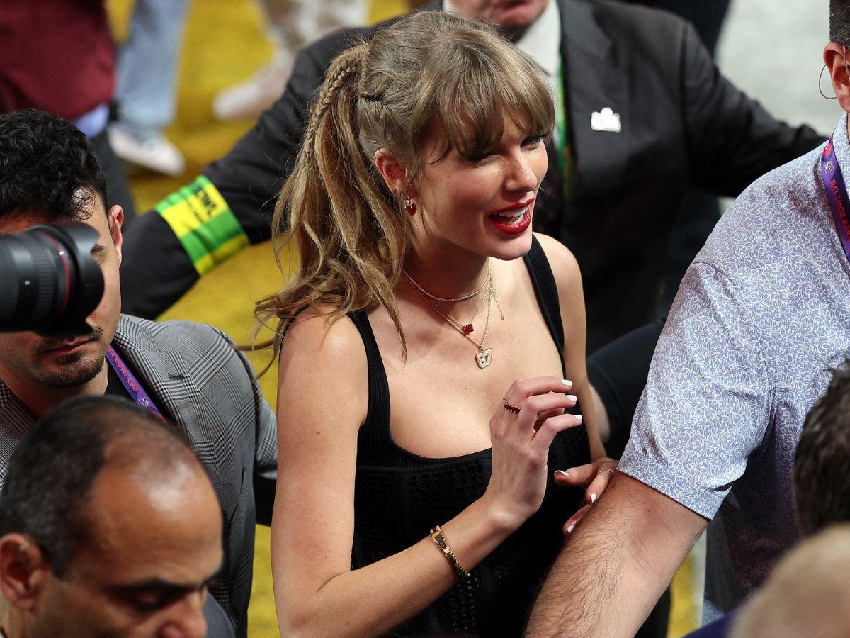 Taylor Swift dona 100 mil dólares a familia de víctima de tiroteo en Kansas City