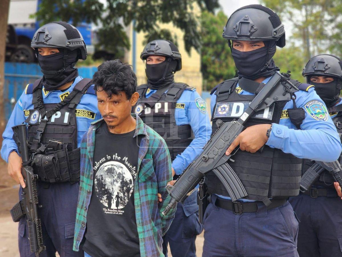 Retiran el cuerpo de la señora asesinada a machetazos tras oponerse a ser abusada