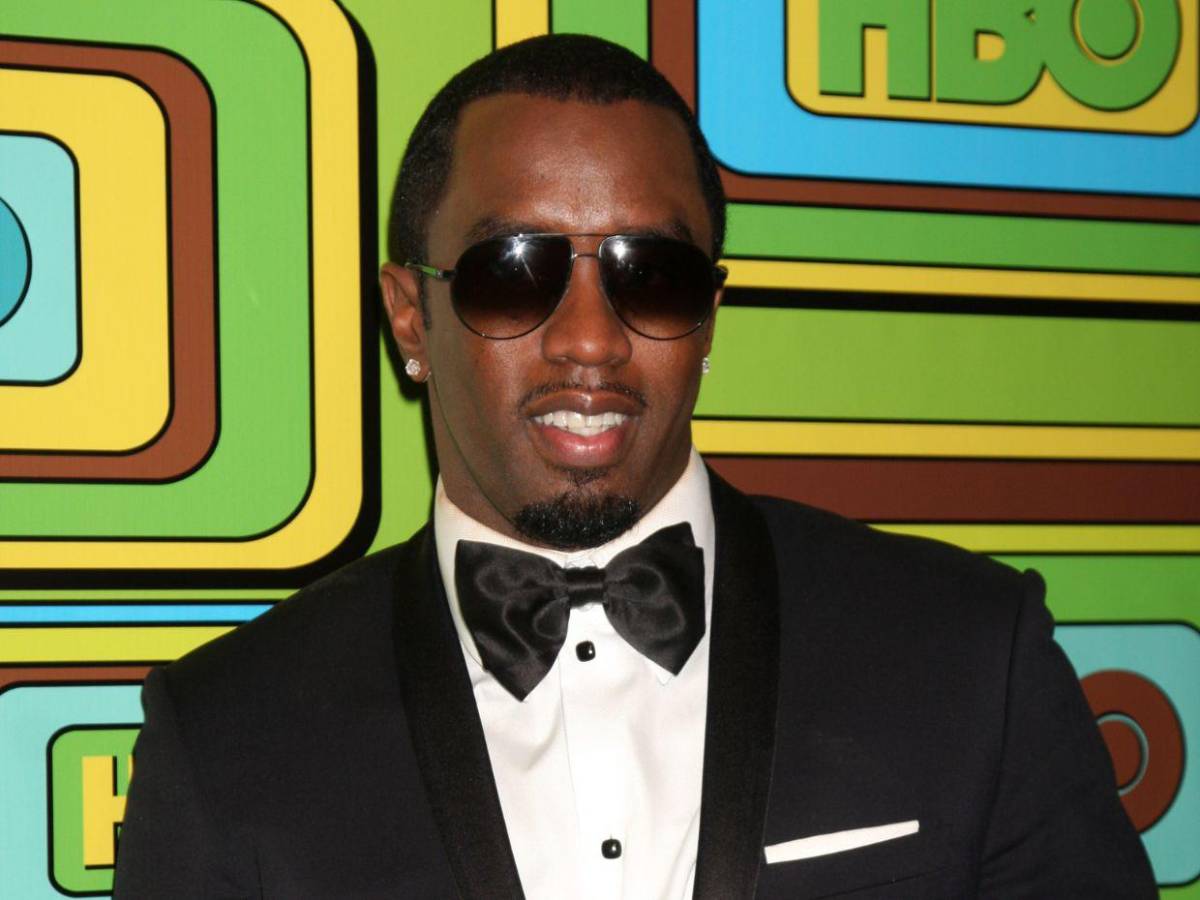 Antes del juicio, Sean Combs se presenta a audiencia crucial hoy