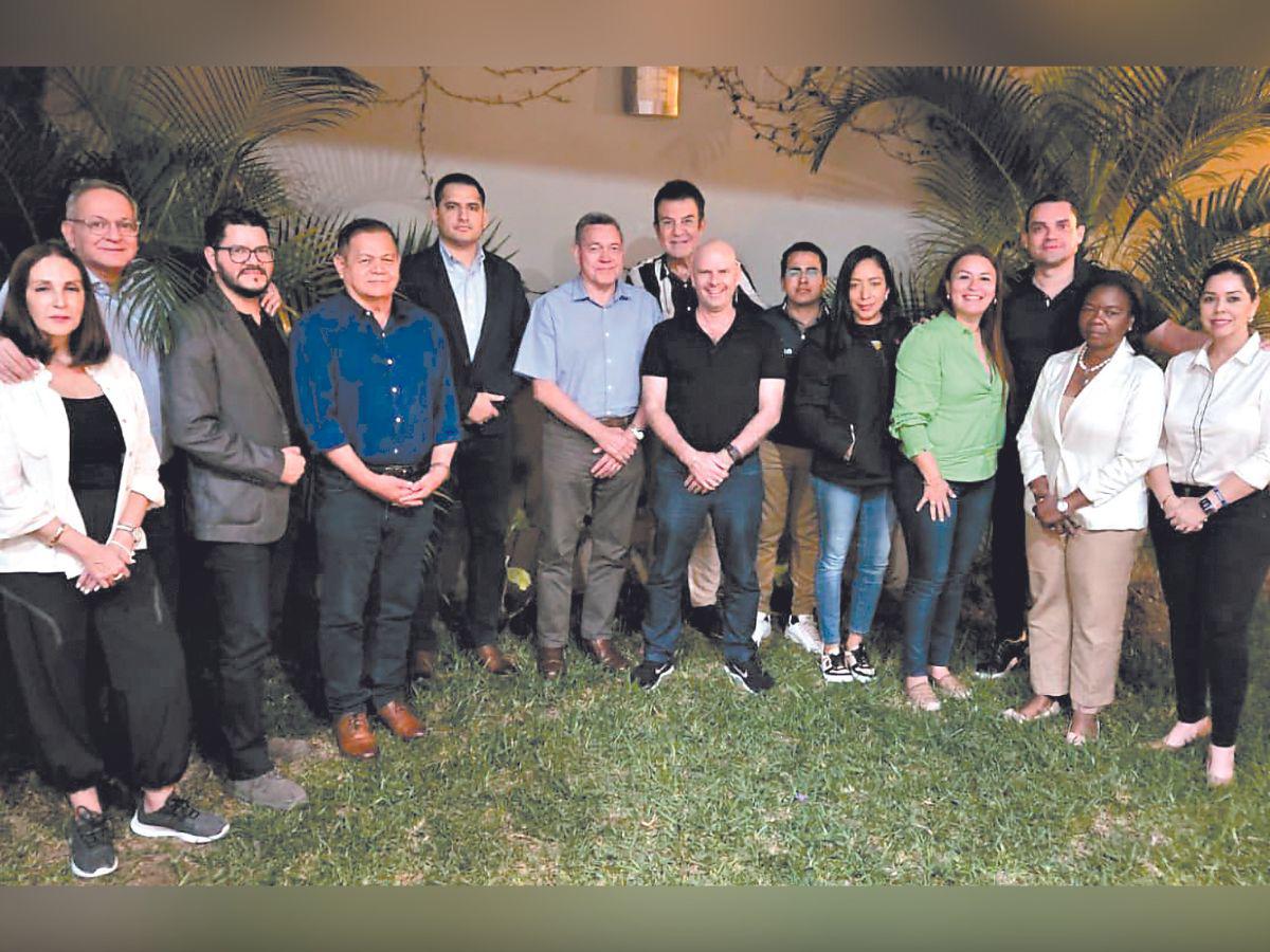 Los diputados Zelaya y Cálix encararon a sus bancadas cuestionando negociaciones