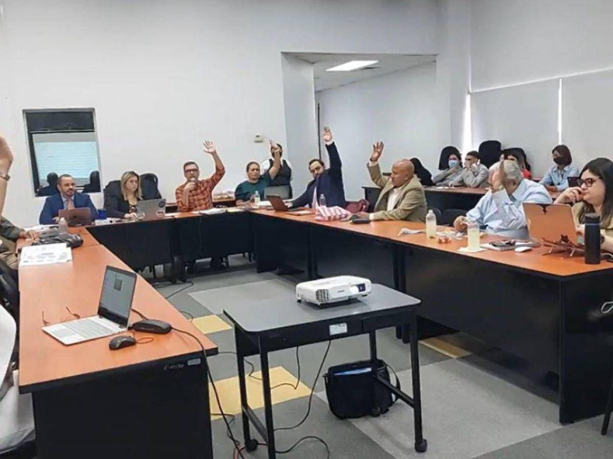 Admiten denuncia a seis postulantes a magistrados y quedan fuera del proceso