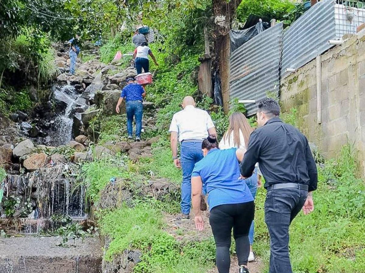Juan Diego Zelaya evalúa daños y escucha a las familias afectadas por lluvias en la capital