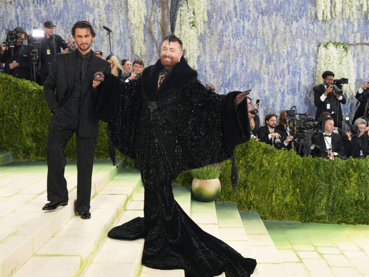 Cuerpos desnudos, ropa china y la moda draga de Sam Smith en la Met Gala 2026