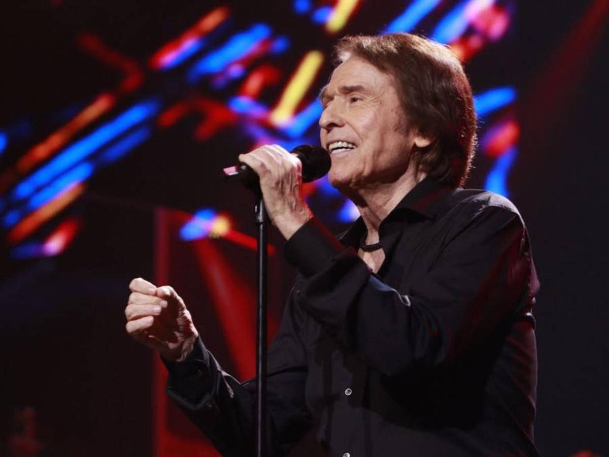 Raphael confirma su regreso a los escenarios tras diagnóstico de linfoma cerebral