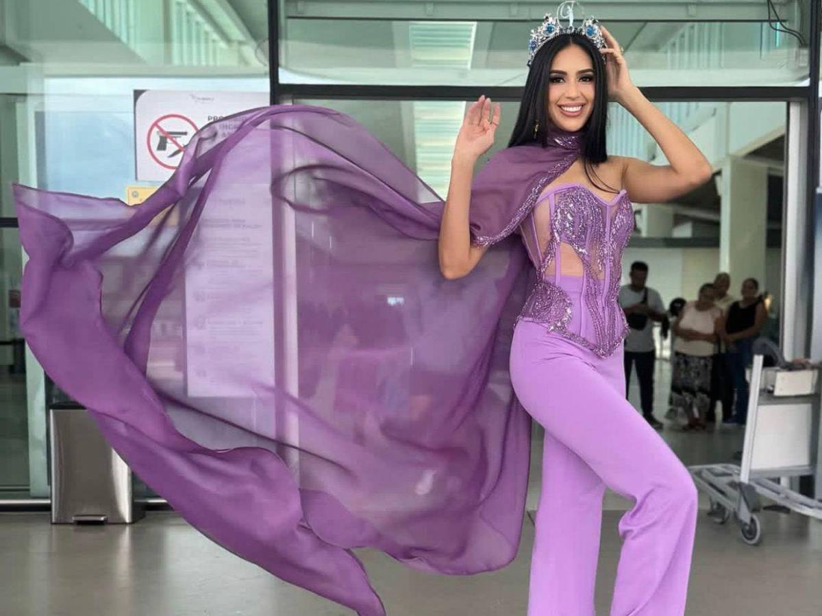 Miss Honduras parte rumbo a Tailandia para competir en Miss Universo 2025