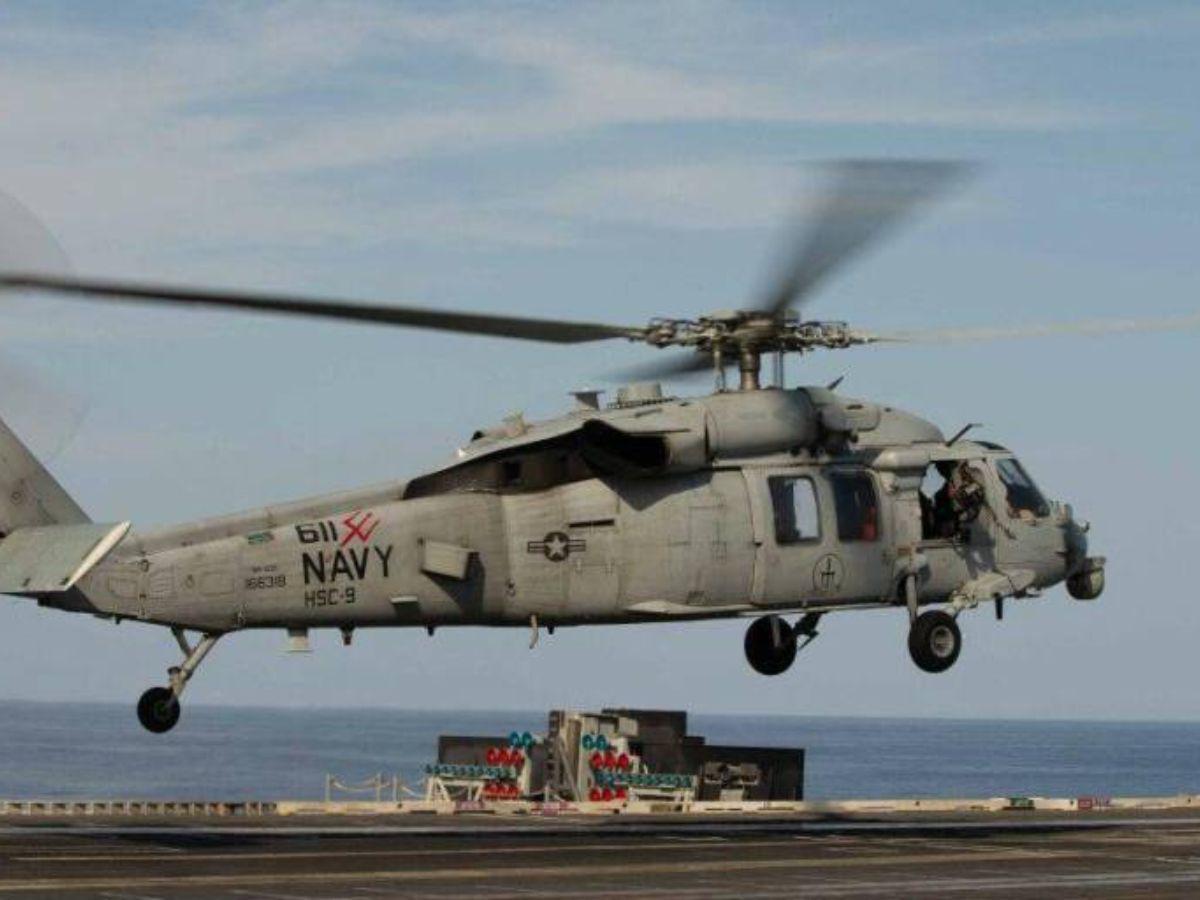 Mueren cinco personas tras estrellarse aeronave militar de EUA