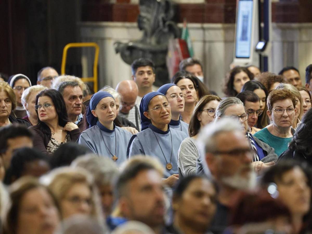 Entre oraciones y memoria viva, Santa María la Mayor honra a Francisco a un año de su partida