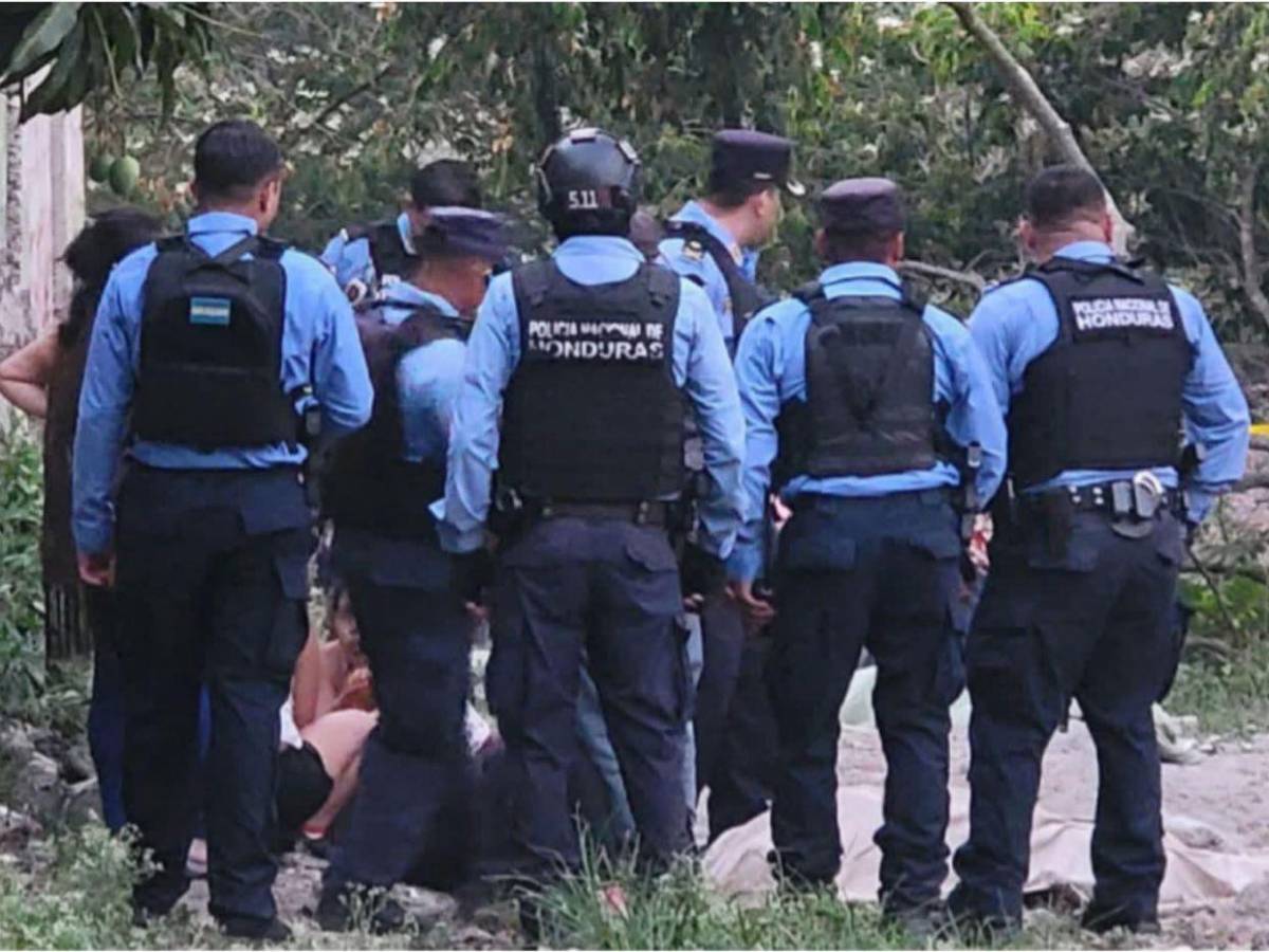 “Mejor me hubieran matado a mí”: madre tras asesinato de sus dos hijos en la Villa Nueva