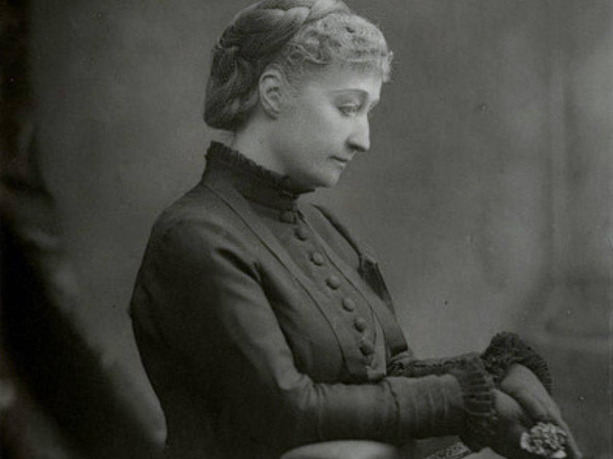 Icono de la moda y exilio: ¿Quién fue Eugenia de Montijo, la última emperatriz de Francia?