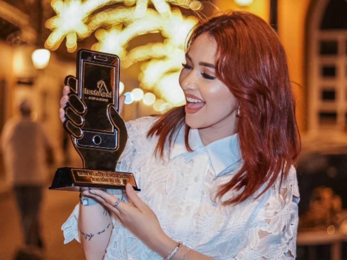 Jennifer Aplícano y Milagro Flores reciben reconocimientos en Colombia