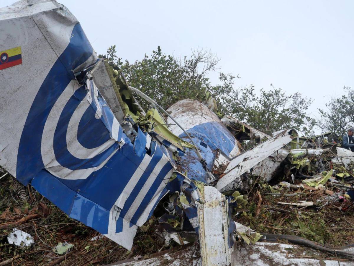 En pedazos: así encontraron avión desaparecido en Colombia