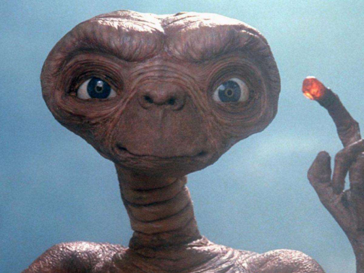 Subastan el muñeco original de E.T. en 2,6 millones de dólares en EEUU