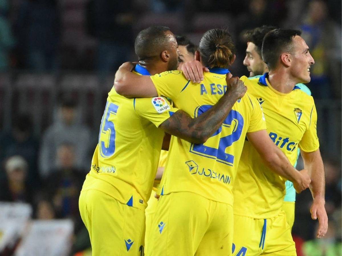 El Cádiz, sin “Choco” Lozano”, asalta el Camp Nou y vence 1-0 al Barcelona