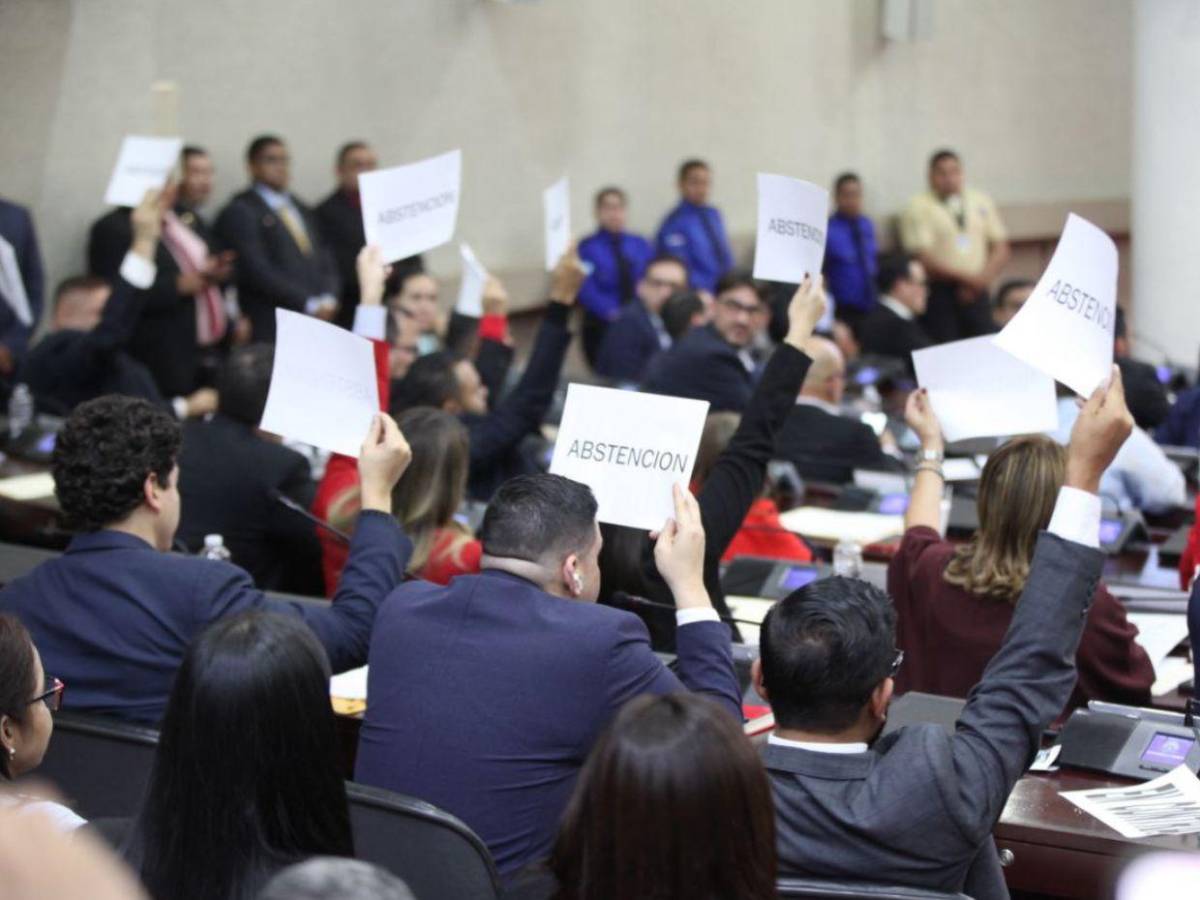 ¿Operaciones gratis? Las medidas que aplicará el gobierno tras emergencia en salud