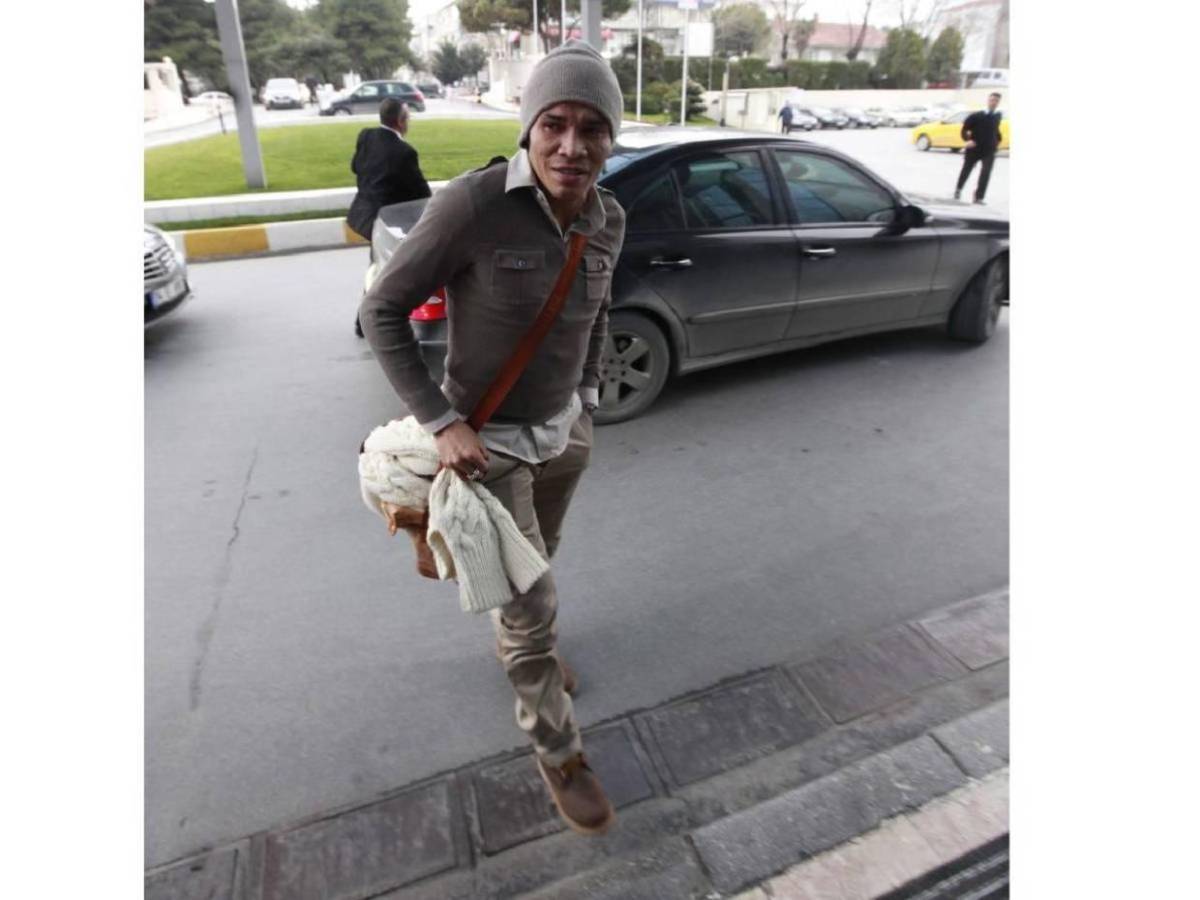 Autos de lujo y excentricidades: Así era la vida de Rambo de León en su mejor momento en Italia