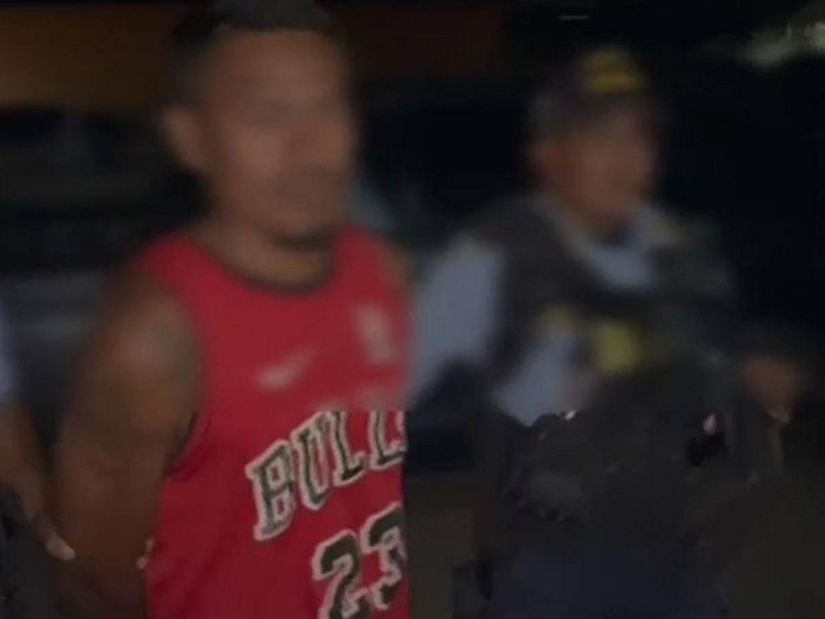 Fuerte decomiso de indumentaria militar al Cartel del Diablo en Sulaco; hay un detenido