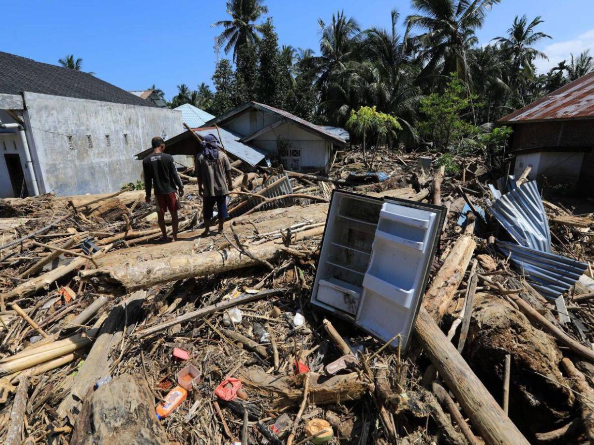 Impactantes imágenes de las inundaciones en Asia: hay más de mil muertos