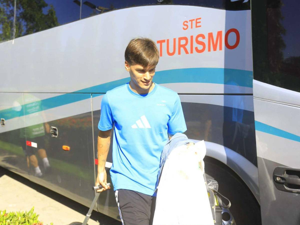 Cobijas, almohadas y la visita de un exministro: Así partió Marathón hacia Tegucigalpa