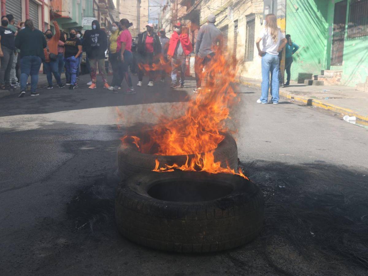 Voto por voto, la exigencia de colectivos que afectó movilidad en la capital