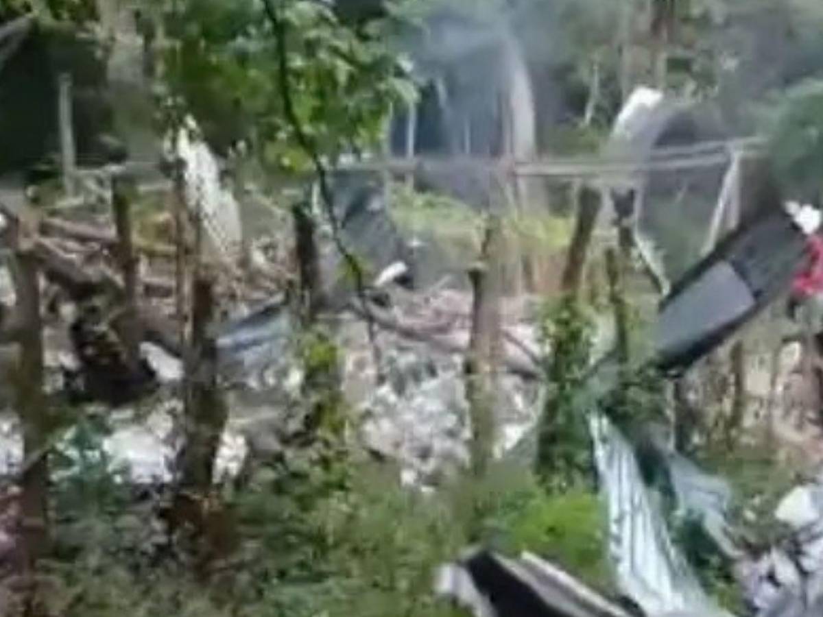 Le tiró una brasa y explotó: Fredy incendió la casa con su esposa e hija adentro en Santa Bárbara