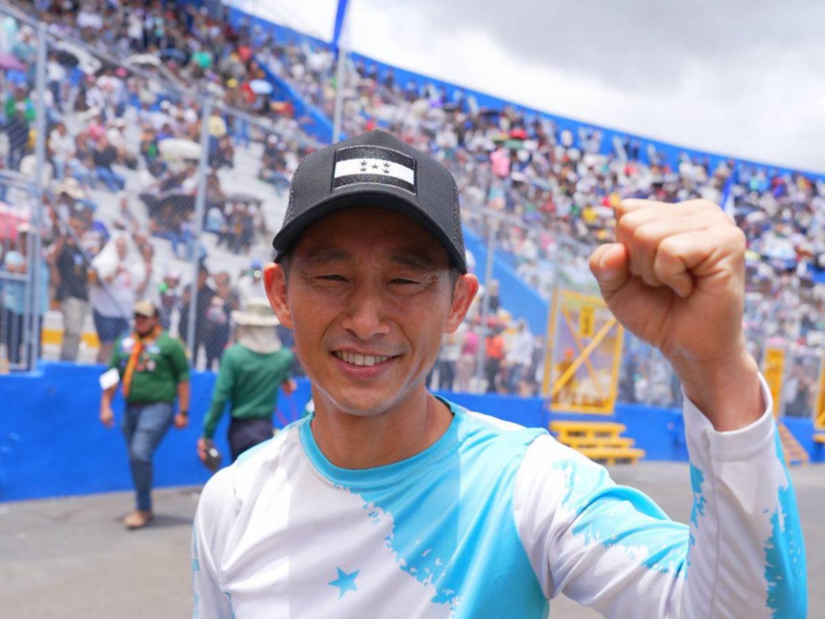 “Pasó algo que no esperábamos”: ¿Por qué le pidieron a Shin Fujiyama salir del estadio en los desfiles?