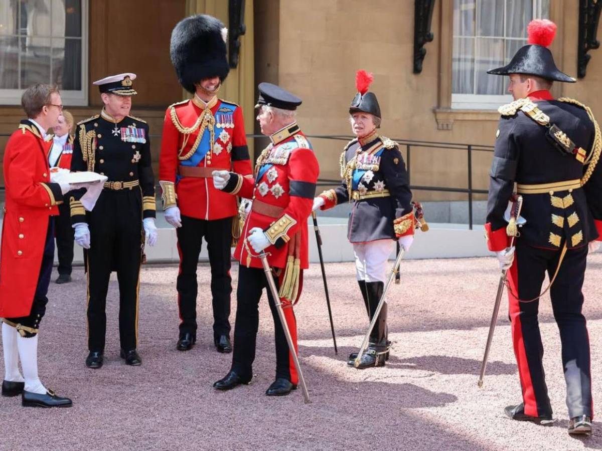 Las 12 fotos con las que William y Kate Middleton despiden el año de su regreso público