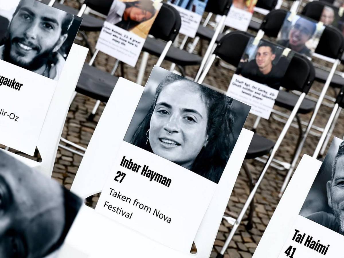 Sus hijos e hijas fueron secuestrados y llevados a la oscuridad del cautiverio: Israel recuerda víctimas del ataque de Hamás