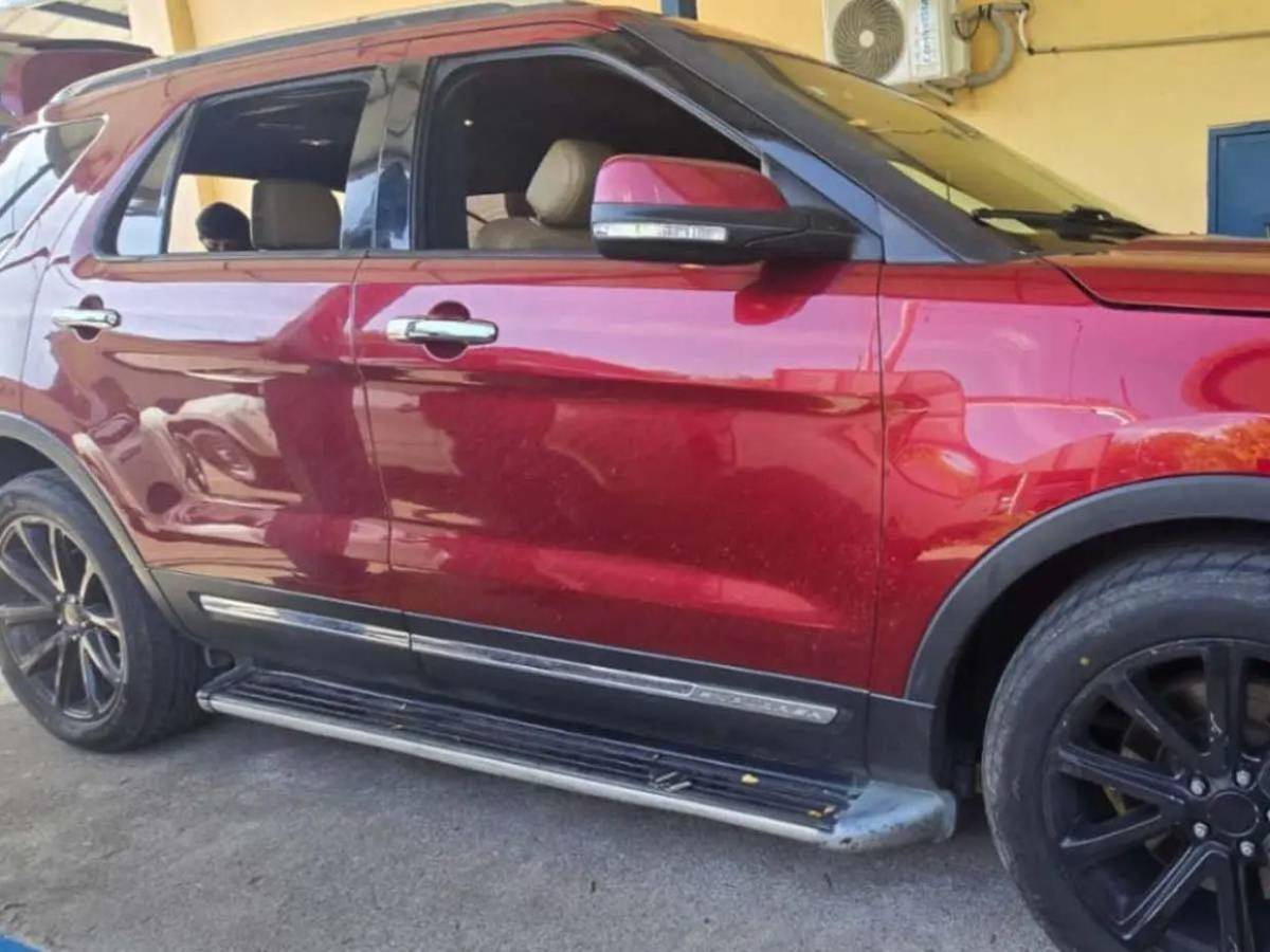 Camioneta de lujo, dólares y 154 paquetes de droga: lo decomisado a Angie Mejía y su madre en Choluteca