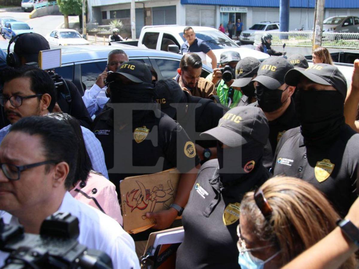 De forma exprés llega la ATIC al CNE a decomisar documentos tras orden de Johel Zelaya