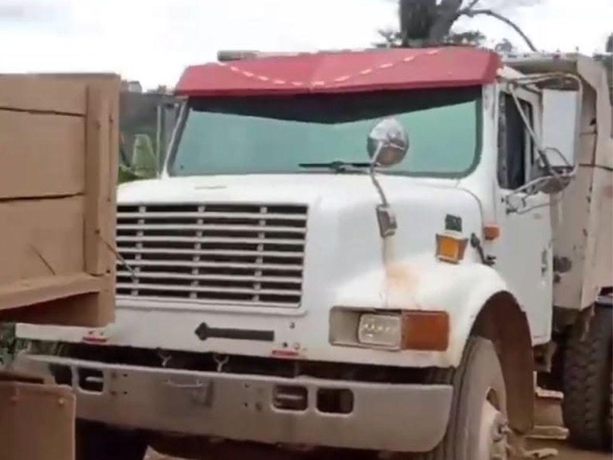 José Ordóñez pidió 'jalón' a conductor de volqueta y murió al caer: sufrió el impacto en su cabeza