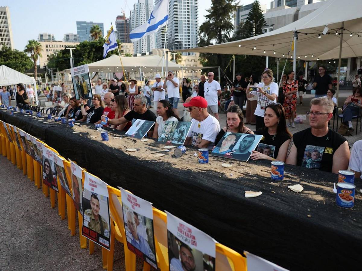 Multitudinaria marcha en Israel exige fin de ofensiva en Gaza y liberación de rehenes