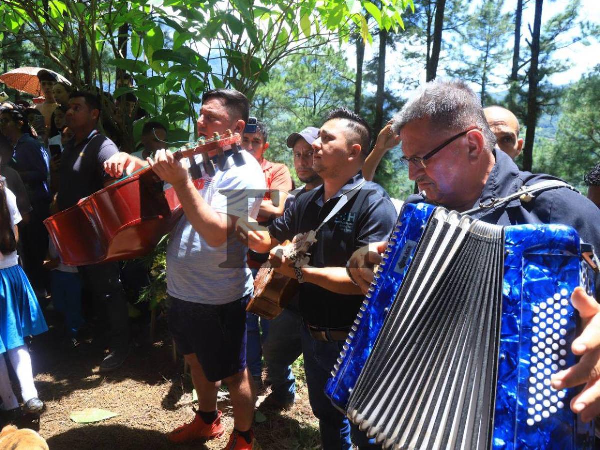 Luto y dolor en la familia de Kevin Pérez, el policía que salvó a un niño en SPS