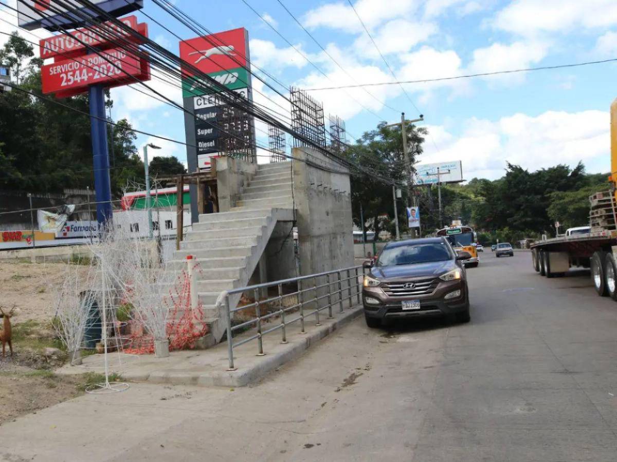 En fotos: obras que debieron inaugurarse en 2025 en la capital siguen paralizadas