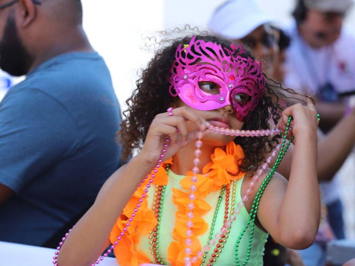 Belleza ceibeña, ambiente colorido y sorpresas: así se vive el cierre de la Feria Isidra 2026