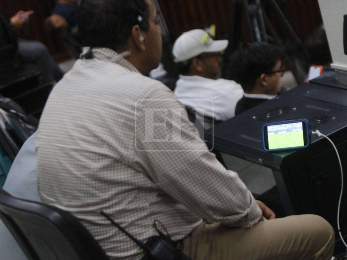 Sesión del CN se realizó con diputados y periodistas viendo a Messi y Argentina en el Mundial
