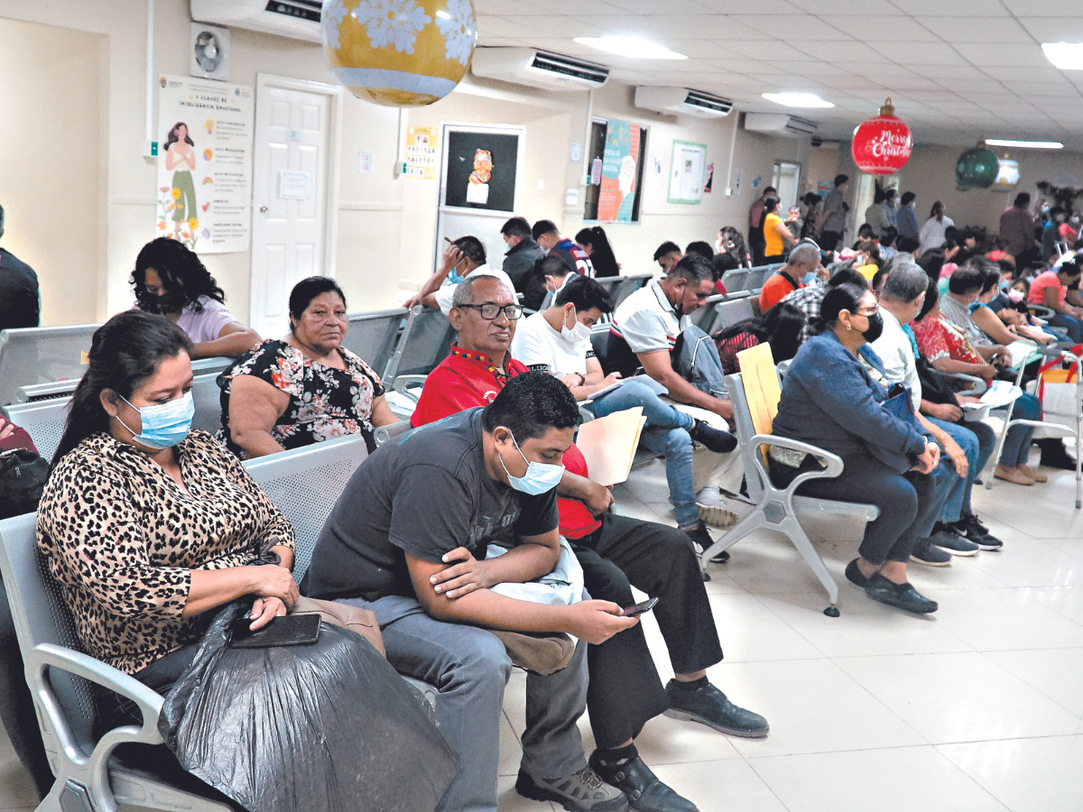 Derechohabientes rechazan que se aumenten las aportaciones al IHSS