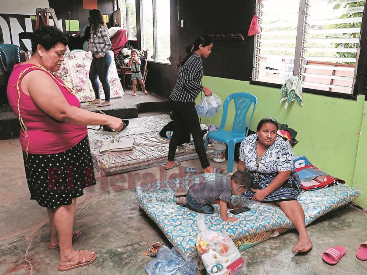 Damnificados: “Por favor, alcalde, no nos deje solos; cumpla su promesa”