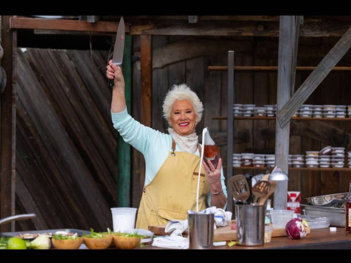 ¿De qué murió la reconocida chef Anne Burrell?