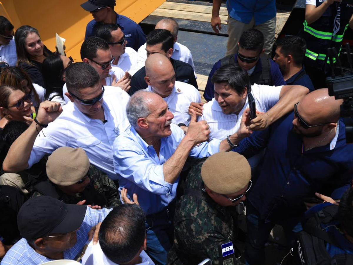 Arranca entrega de maquinaria a alcaldías: esto incluye el combo