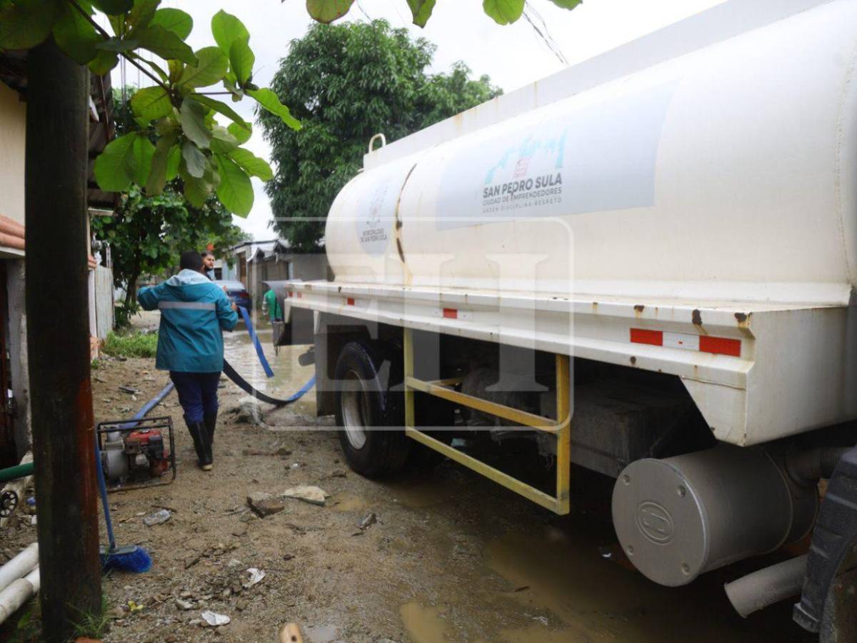 Damnificados e inundaciones en la Flor de Cuba de San Pedro Sula por las lluvias